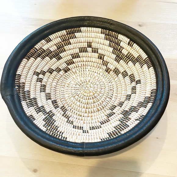 Anthropologie  Fele handmade African wall hanging baskets - Picture 5 of 5